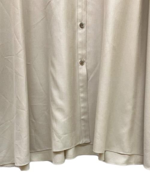 ADORE（アドーア）ADORE (アドーア) ソフトラスターワンピース ベージュ サイズ:38の古着・服飾アイテム