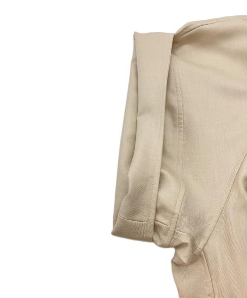 ADORE（アドーア）ADORE (アドーア) ソフトラスターワンピース ベージュ サイズ:38の古着・服飾アイテム