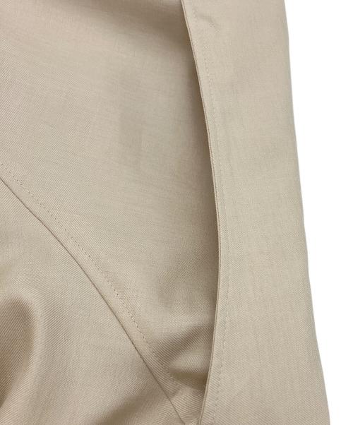 ADORE（アドーア）ADORE (アドーア) ソフトラスターワンピース ベージュ サイズ:38の古着・服飾アイテム