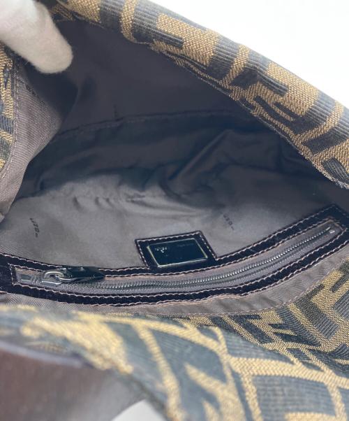 FENDI（フェンディ）FENDI (フェンディ) ショルダーバッグ ブラウンの古着・服飾アイテム