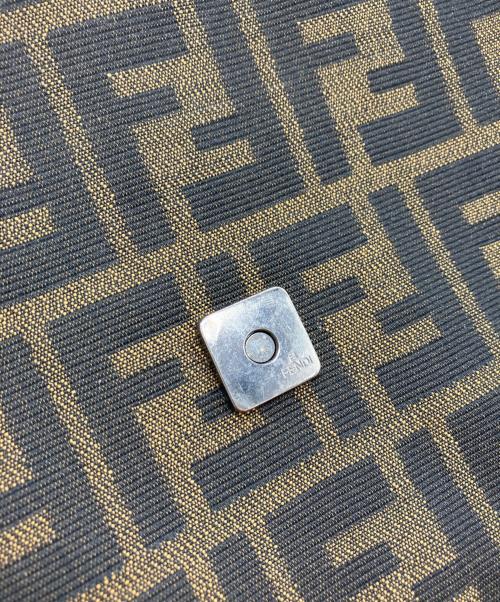 FENDI（フェンディ）FENDI (フェンディ) ショルダーバッグ ブラウンの古着・服飾アイテム