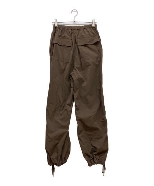 THE SHISHIKUI（シシクイ）THE SHISHIKUI (シシクイ) PARACHUTE PANTS ブラウン サイズ:SIZE Mの古着・服飾アイテム