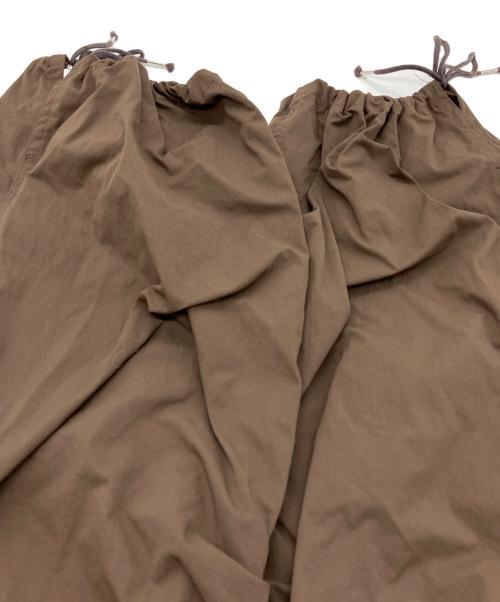 THE SHISHIKUI（シシクイ）THE SHISHIKUI (シシクイ) PARACHUTE PANTS ブラウン サイズ:SIZE Mの古着・服飾アイテム