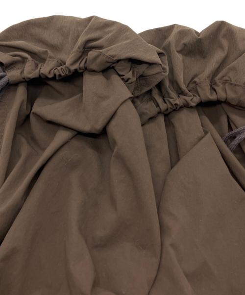 THE SHISHIKUI（シシクイ）THE SHISHIKUI (シシクイ) PARACHUTE PANTS ブラウン サイズ:SIZE Mの古着・服飾アイテム