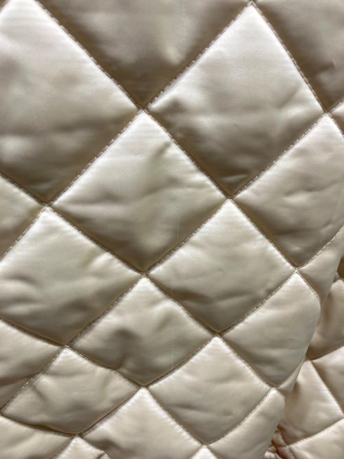 Patta（パタ）Patta (パタ) Diamond Quilted Sport Jacket レッド×ベージュ サイズ:SIZE Sの古着・服飾アイテム