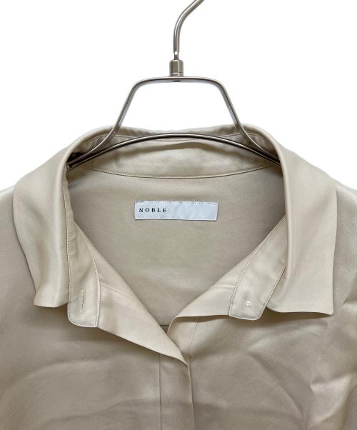 Noble（ノーブル）Noble (ノーブル) ルナサテンドレープシャツ ベージュ サイズ:-の古着・服飾アイテム