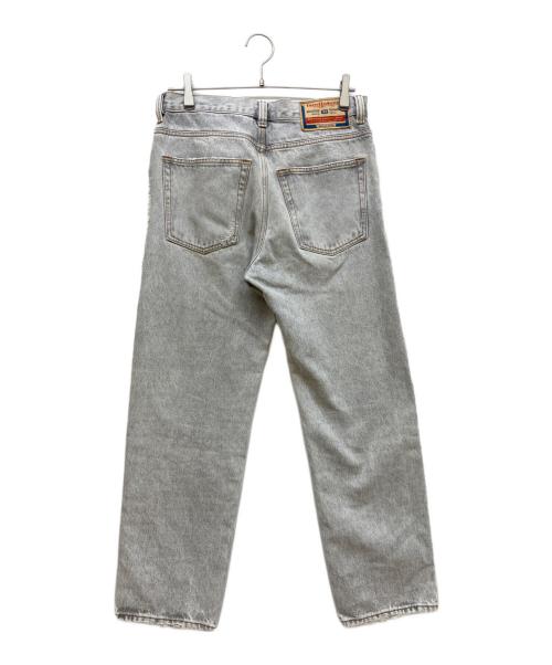 DIESEL（ディーゼル）DIESEL (ディーゼル) ヴィンテージデストロイダメージ加工 ルーズフィット デニム パンツ グレー サイズ:SIZE 71cm (W28)の古着・服飾アイテム