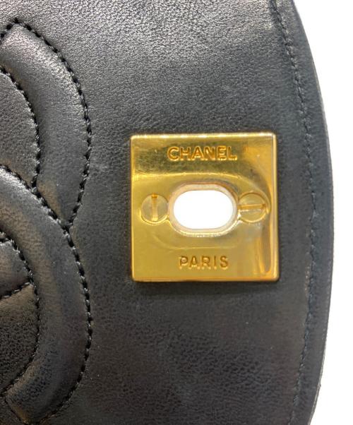 CHANEL（シャネル）CHANEL (シャネル) ハーフムーンチェーンショルダーバッグ ブラックの古着・服飾アイテム
