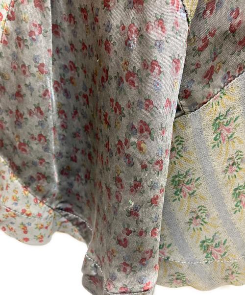 tricot COMME des GARCONS（トリココムデギャルソン）tricot COMME des GARCONS (トリココムデギャルソン) 花柄パッチワークスカート グレー サイズ:SIZE Mの古着・服飾アイテム
