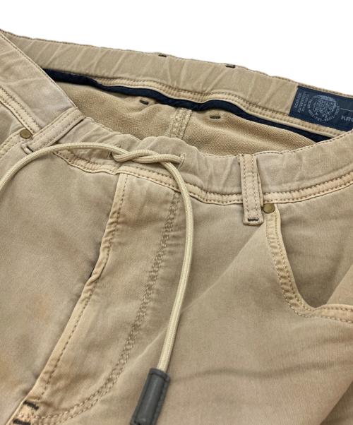 DIESEL（ディーゼル）DIESEL (ディーゼル) ジョグジーンズ ベージュ サイズ:SIZE 71cm (W28)の古着・服飾アイテム