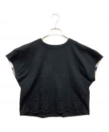 BLUE LABEL CRESTBRIDGE（ブルーレーベルクレストブリッジ）の古着「カットワーク刺繍Tシャツ」｜ブラック