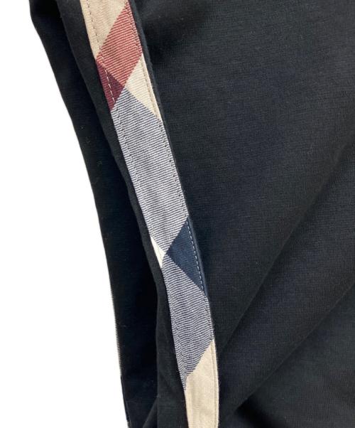 BLUE LABEL CRESTBRIDGE（ブルーレーベルクレストブリッジ）BLUE LABEL CRESTBRIDGE (ブルーレーベルクレストブリッジ) カットワーク刺繍Tシャツ ブラック サイズ:38の古着・服飾アイテム