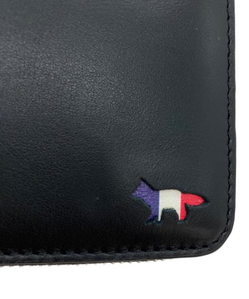 maison kitsune（メゾンキツネ）maison kitsune (メゾンキツネ) トリコロールフォックス スクエア ジップ ウォレット サイズ:不明の古着・服飾アイテム