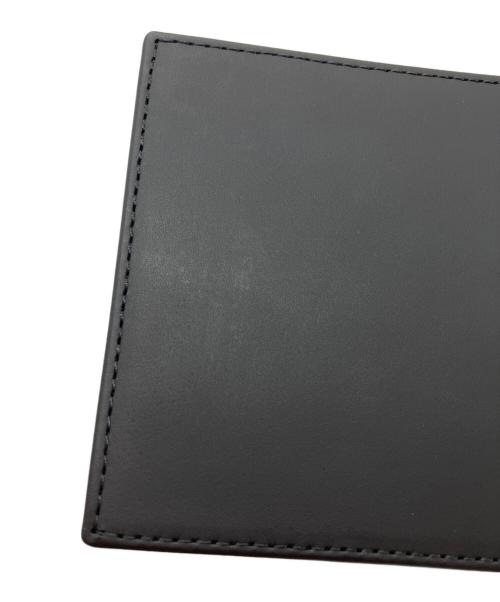 A.P.C.（アーペーセー）A.P.C. (アーペーセー) 2つ折り財布 ブラックの古着・服飾アイテム