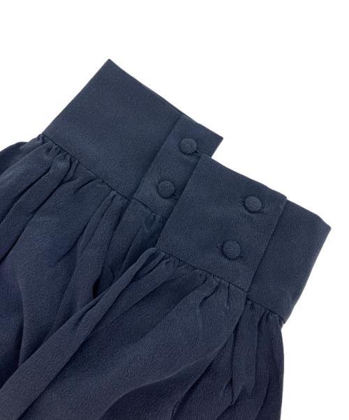 SEZANE（セザンヌ）SEZANE (セザンヌ) CHLOシルクフリルシャツブラウス ネイビー サイズ:36 未使用品の古着・服飾アイテム