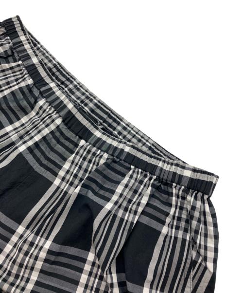 MOYURU（モユル）MOYURU (モユル) 変形サルエルチェックパンツ ブラック×ホワイト サイズ:40の古着・服飾アイテム