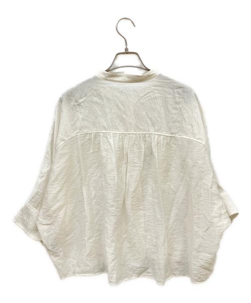 SHIPS（シップス）SHIPS (シップス) シルク混 シアー 羽織 シャツ ホワイト サイズ:freeの古着・服飾アイテム