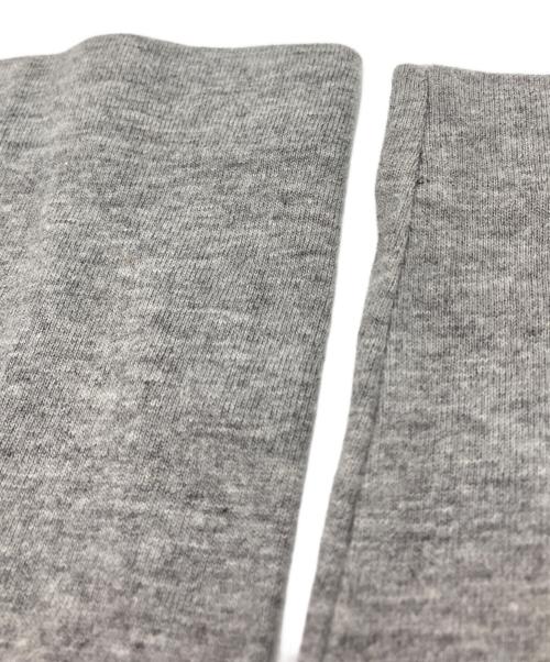 tricot COMME des GARCONS（トリココムデギャルソン）tricot COMME des GARCONS (トリココムデギャルソン) ビジューナンバリングデザインカットソー ライトグレー サイズ:SIZE Sの古着・服飾アイテム