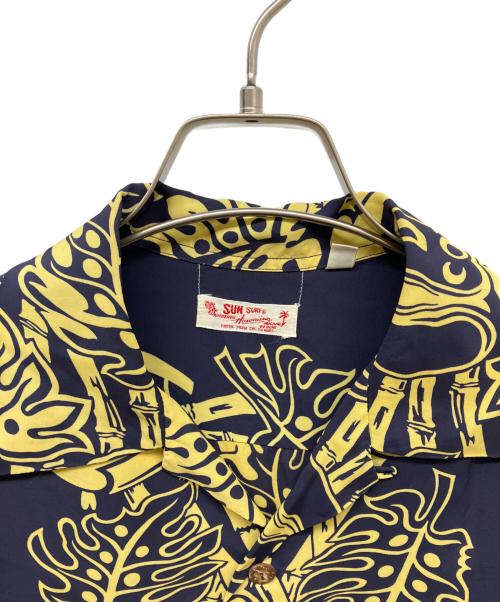 Sun Surf（サンサーフ）Sun Surf (サンサーフ) アロハシャツ ネイビー×イエロー サイズ:Mの古着・服飾アイテム