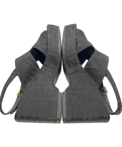 FENDI（フェンディ）FENDI (フェンディ) ズッカ柄ウェッジソールサンダル ブラック サイズ:SIZE 36 1/2の古着・服飾アイテム