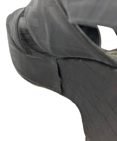 FENDI（フェンディ）FENDI (フェンディ) ズッカ柄ウェッジソールサンダル ブラック サイズ:SIZE 36 1/2の古着・服飾アイテム