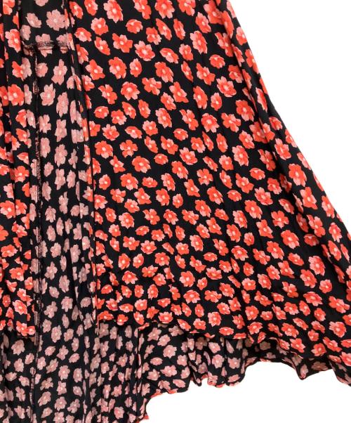 GANNI（ガニー）GANNI (ガニー) TOMORROW LAND (トゥモローランド) 花柄ラップワンピース レッド×ブラック サイズ:34 未使用品の古着・服飾アイテム