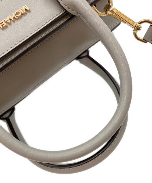 MICHAEL KORS（マイケルコース）MICHAEL KORS (マイケルコース) MIRREN2WAYバッグ ライトグレーの古着・服飾アイテム