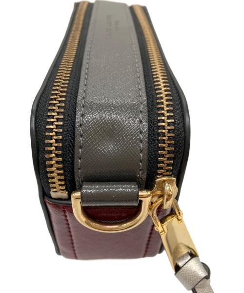 MARC JACOBS（マークジェイコブス）MARC JACOBS (マークジェイコブス) ショルダーバッグ シルバーの古着・服飾アイテム