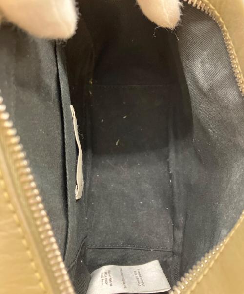 maison kitsune（メゾンキツネ）maison kitsune (メゾンキツネ) BOOGIE CAMERA BAG オリーブの古着・服飾アイテム