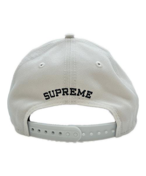 New Era（ニューエラ）New Era (ニューエラ) SUPREME (シュプリーム) Sharp Spellout Adjustable ホワイトの古着・服飾アイテム