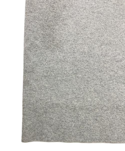 23区（ニジュウサンク）23区 (ニジュウサンク) 【洗える】カシミヤブレンド Iライン ニットスカート ライトグレー サイズ:48の古着・服飾アイテム