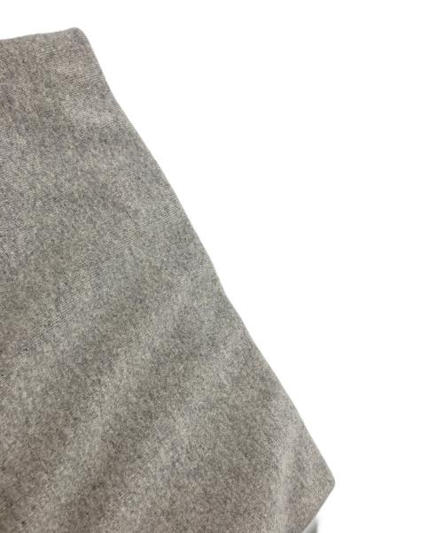 23区（ニジュウサンク）23区 (ニジュウサンク) 【洗える】カシミヤブレンド Iライン ニットスカート ライトグレー サイズ:48の古着・服飾アイテム