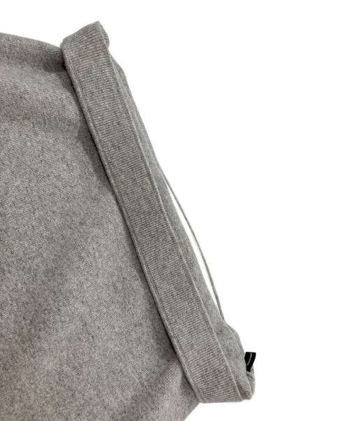 23区（ニジュウサンク）23区 (ニジュウサンク) 【洗える】カシミヤブレンド Iライン ニットスカート ライトグレー サイズ:48の古着・服飾アイテム