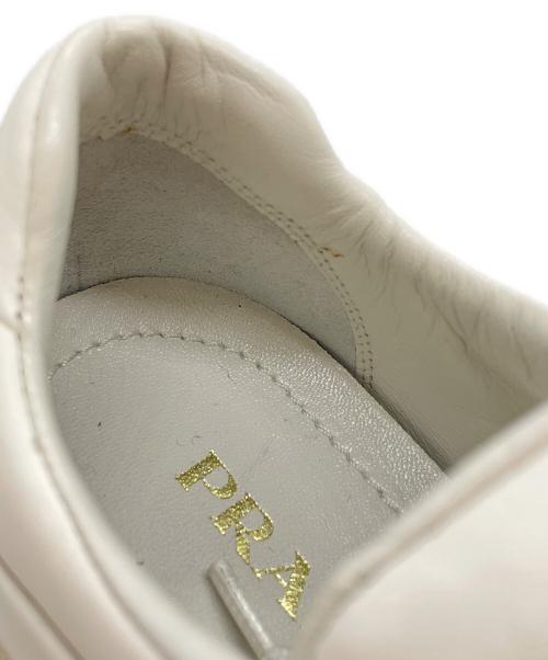 PRADA（プラダ）PRADA (プラダ) レザースニーカー ホワイト サイズ:36　1/2の古着・服飾アイテム