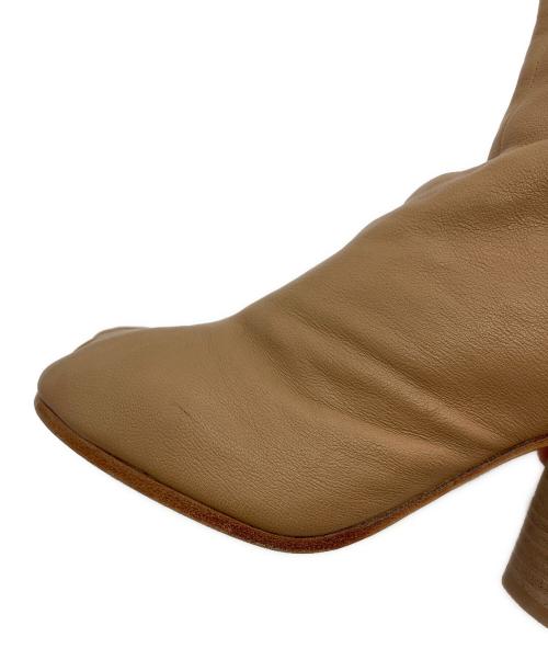 Martin Margiela22（マルタン・マルジェラ22）Martin Margiela22 (マルタン・マルジェラ22) Tabi アンクルブーツ ベージュ サイズ:37の古着・服飾アイテム