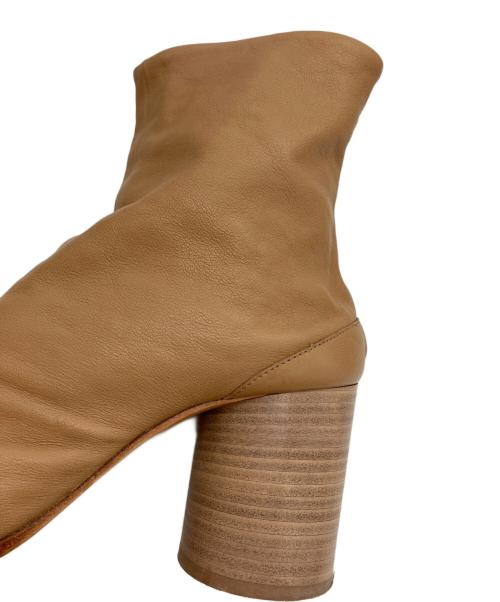 Martin Margiela22（マルタン・マルジェラ22）Martin Margiela22 (マルタン・マルジェラ22) Tabi アンクルブーツ ベージュ サイズ:37の古着・服飾アイテム