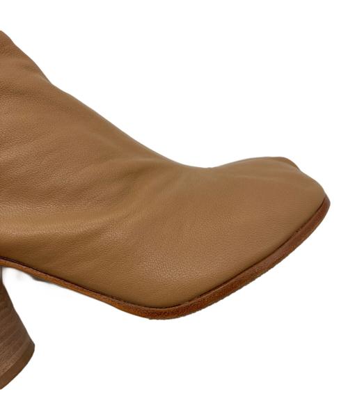 Martin Margiela22（マルタン・マルジェラ22）Martin Margiela22 (マルタン・マルジェラ22) Tabi アンクルブーツ ベージュ サイズ:37の古着・服飾アイテム
