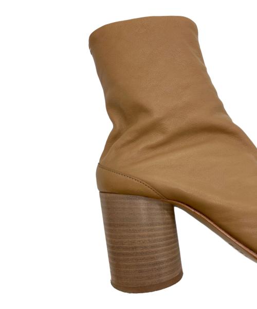 Martin Margiela22（マルタン・マルジェラ22）Martin Margiela22 (マルタン・マルジェラ22) Tabi アンクルブーツ ベージュ サイズ:37の古着・服飾アイテム