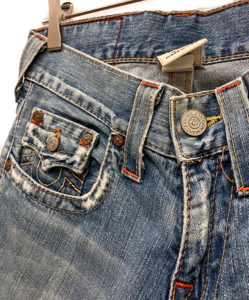 TRUE RELIGION（トゥルー レリジョン）TRUE RELIGION (トゥルー レリジョン) JOEYデニムフレアパンツ ブルー サイズ:SIZE 28×33の古着・服飾アイテム