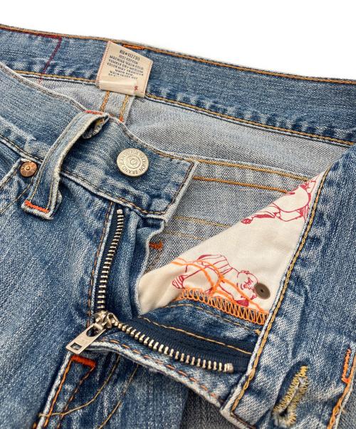 TRUE RELIGION（トゥルー レリジョン）TRUE RELIGION (トゥルー レリジョン) JOEYデニムフレアパンツ ブルー サイズ:SIZE 28×33の古着・服飾アイテム
