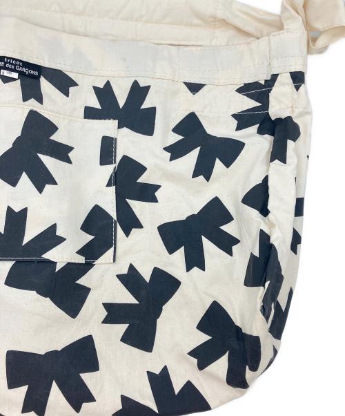 tricot COMME des GARCONS（トリココムデギャルソン）tricot COMME des GARCONS (トリココムデギャルソン) リボンプリントリバーシブルショルダーバッグ サイズ:-の古着・服飾アイテム