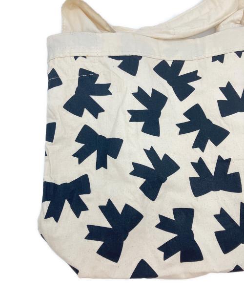 tricot COMME des GARCONS（トリココムデギャルソン）tricot COMME des GARCONS (トリココムデギャルソン) リボンプリントリバーシブルショルダーバッグ サイズ:-の古着・服飾アイテム