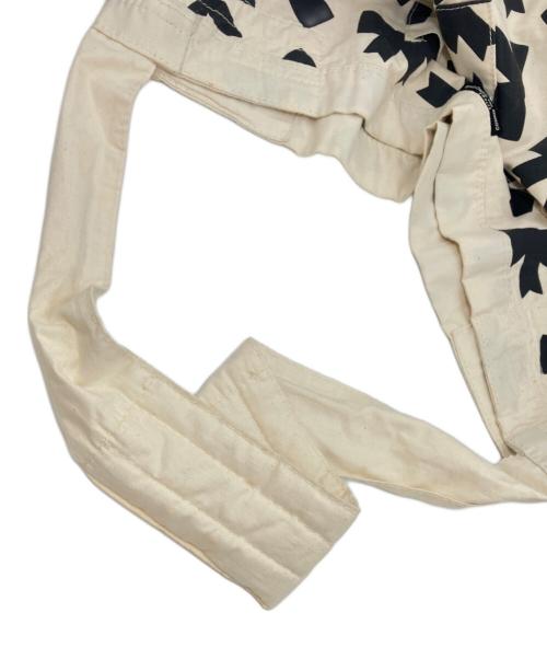 tricot COMME des GARCONS（トリココムデギャルソン）tricot COMME des GARCONS (トリココムデギャルソン) リボンプリントリバーシブルショルダーバッグ サイズ:-の古着・服飾アイテム
