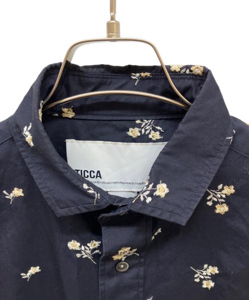 ticca（ティッカ）ticca (ティッカ) 別注フラワー エンブロイダリー シャツ ネイビー サイズ:Fの古着・服飾アイテム