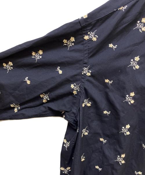 ticca（ティッカ）ticca (ティッカ) 別注フラワー エンブロイダリー シャツ ネイビー サイズ:Fの古着・服飾アイテム