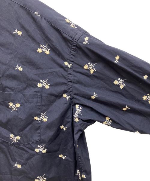ticca（ティッカ）ticca (ティッカ) 別注フラワー エンブロイダリー シャツ ネイビー サイズ:Fの古着・服飾アイテム