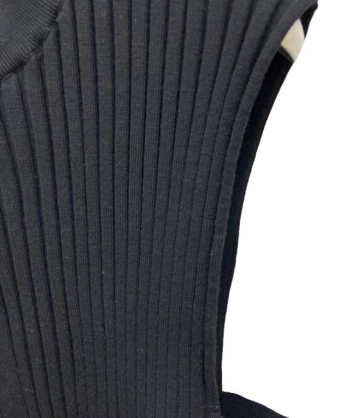 HYKE（ハイク）HYKE (ハイク) WIDE RIBBED CROPPED VESTニットベスト ブラック サイズ:-の古着・服飾アイテム