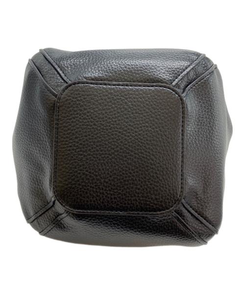 Vivienne Westwood（ヴィヴィアンウエストウッド）Vivienne Westwood (ヴィヴィアンウエストウッド) CHRISSYスモールバケットバッグ ブラックの古着・服飾アイテム