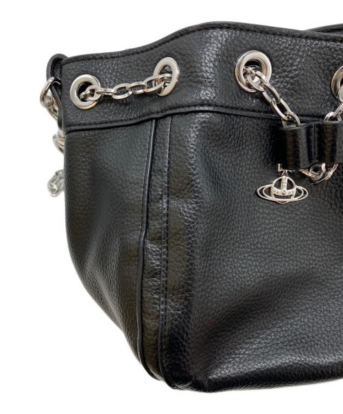 Vivienne Westwood（ヴィヴィアンウエストウッド）Vivienne Westwood (ヴィヴィアンウエストウッド) CHRISSYスモールバケットバッグ ブラックの古着・服飾アイテム