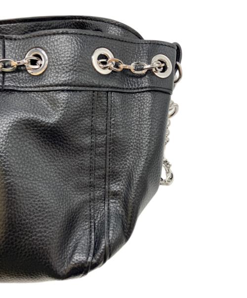 Vivienne Westwood（ヴィヴィアンウエストウッド）Vivienne Westwood (ヴィヴィアンウエストウッド) CHRISSYスモールバケットバッグ ブラックの古着・服飾アイテム